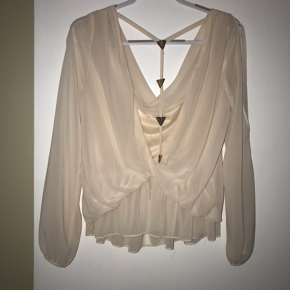 Akira Chicago backless top